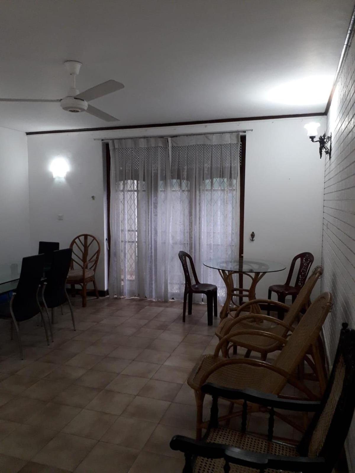 Ceylon Travel And Stay Lodge Battaramulla Dış mekan fotoğraf