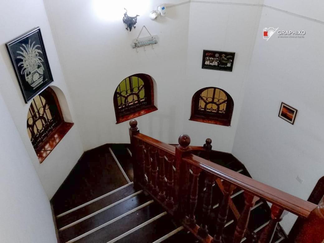 Ceylon Travel And Stay Lodge Battaramulla Dış mekan fotoğraf